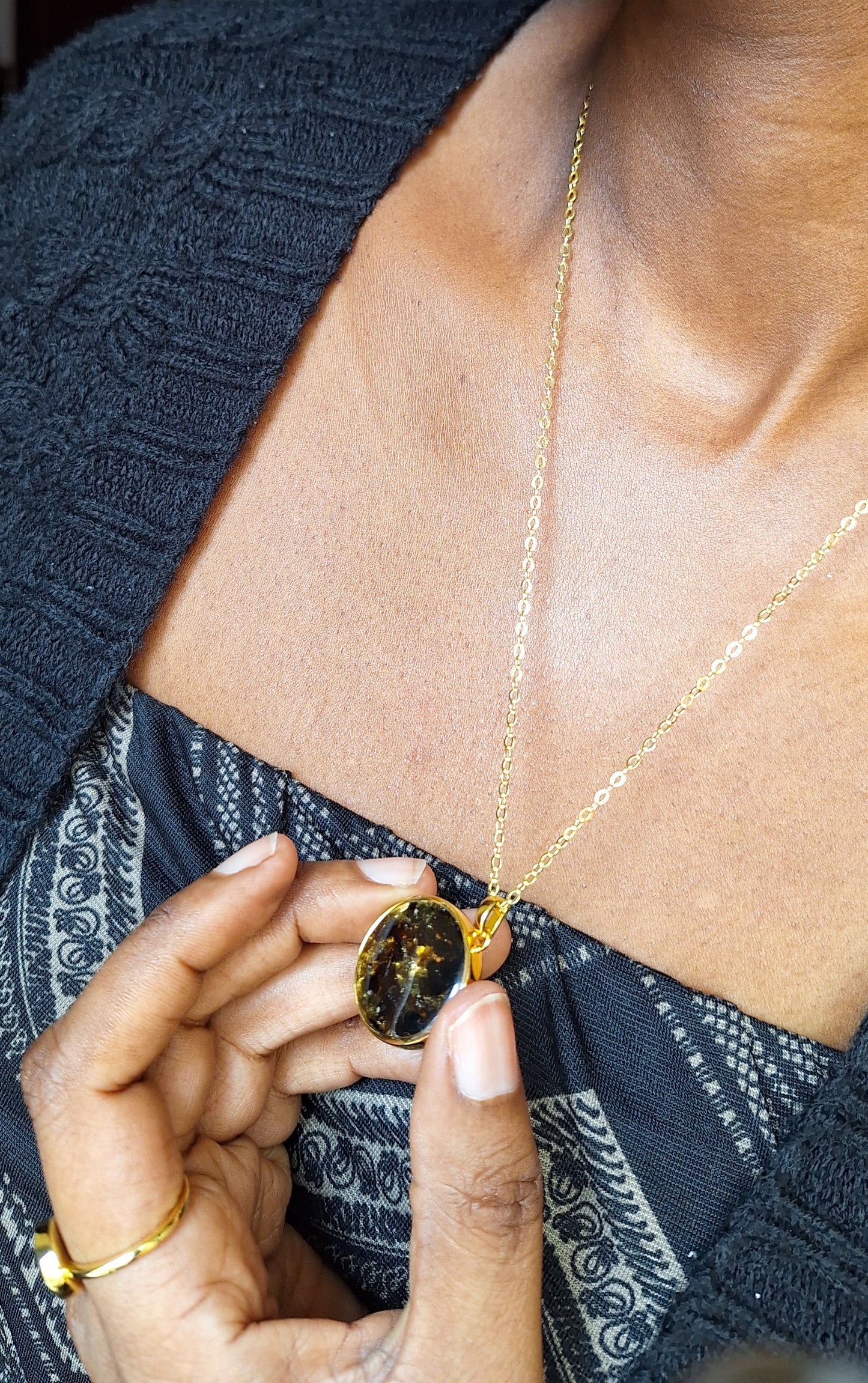 Gold Duara Gemstones Necklace