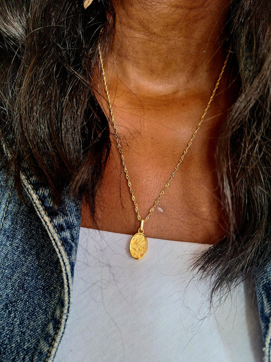 Gold Quartz Binti Necklace