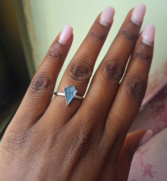 Silver Ngao Kyanite Ring