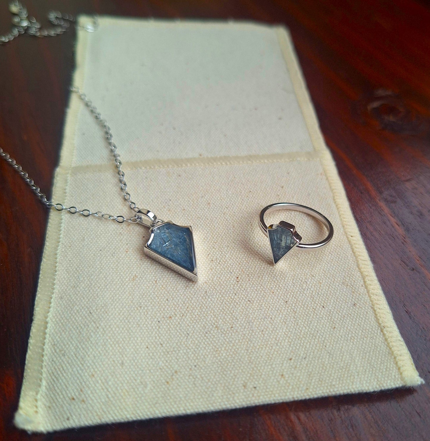 Silver Ngao Kyanite Necklace