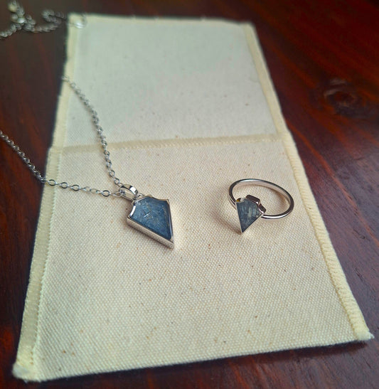 Silver Ngao Kyanite Necklace