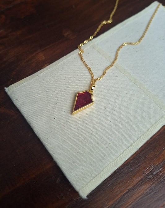 Gold Ngao Ruby Necklace