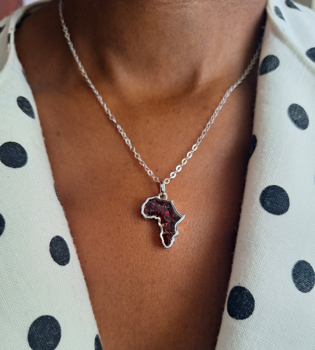 Silver Pyrope Mini Afrika Necklace