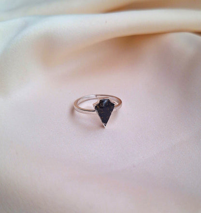 Silver Black Tourmaline Ngao Ring