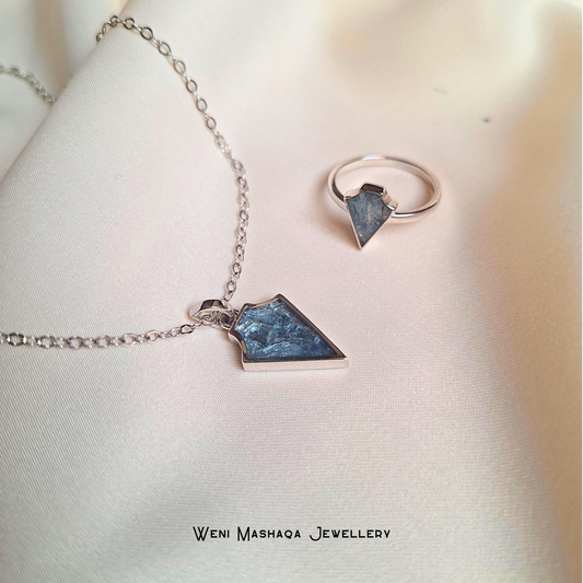 Silver Kyanite Ngao Necklace and Ring Set
