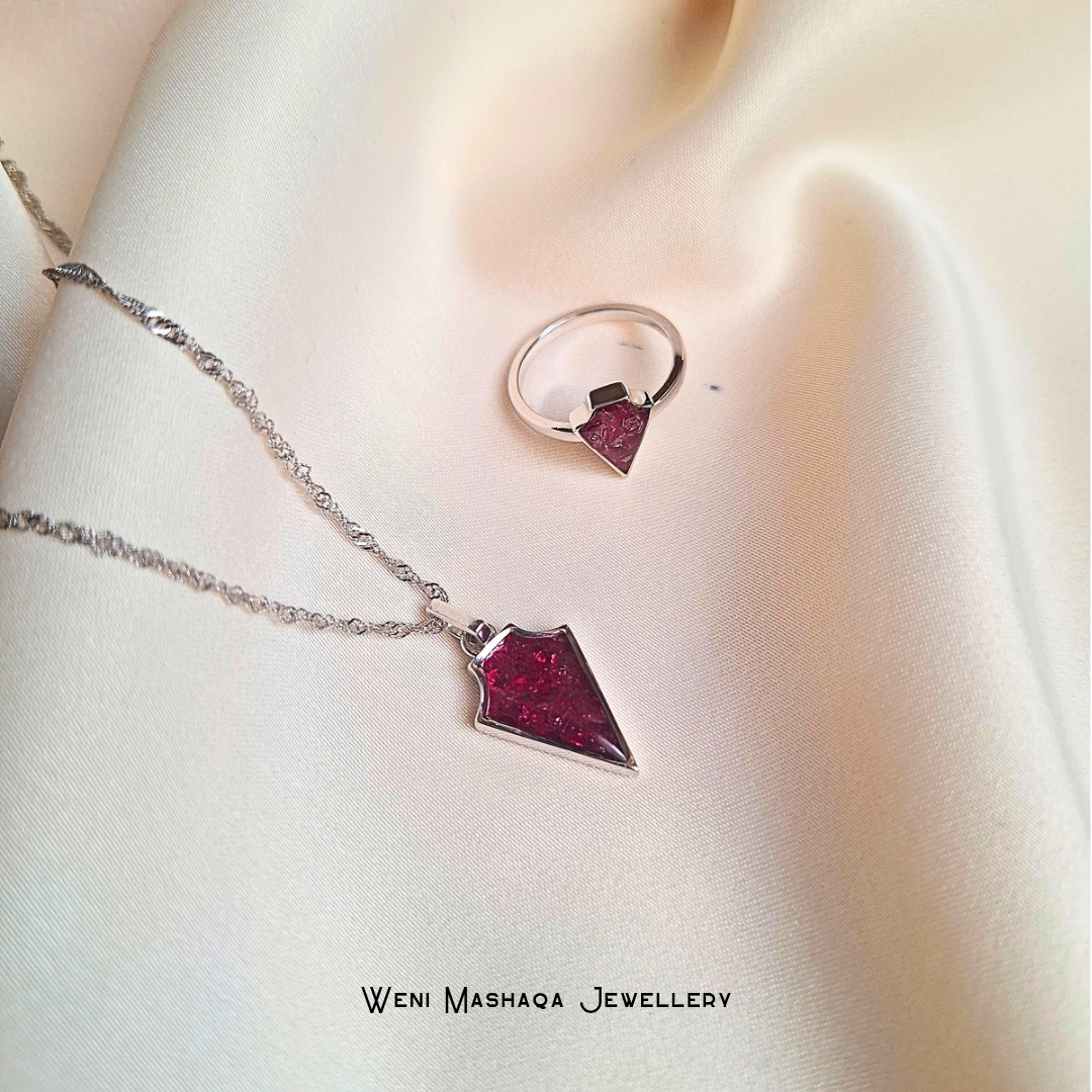 Silver Ruby Ngao Necklace and Ring Set